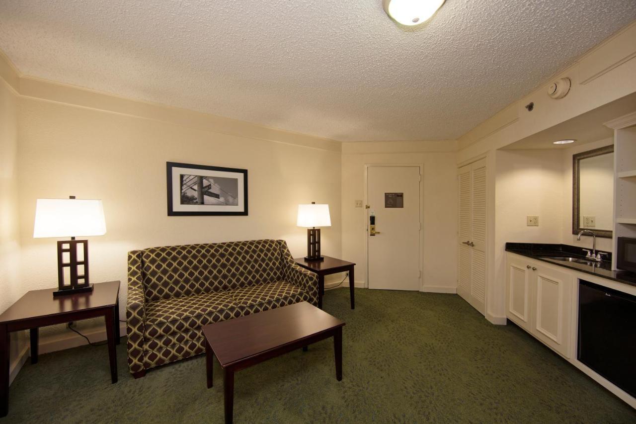 Holiday Inn Athens - University Area Εξωτερικό φωτογραφία